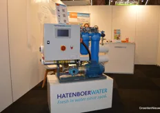 Hatenboer Water bracht apparatuur voor omgekeerde osmose mee, uitgerust met online monitoring.